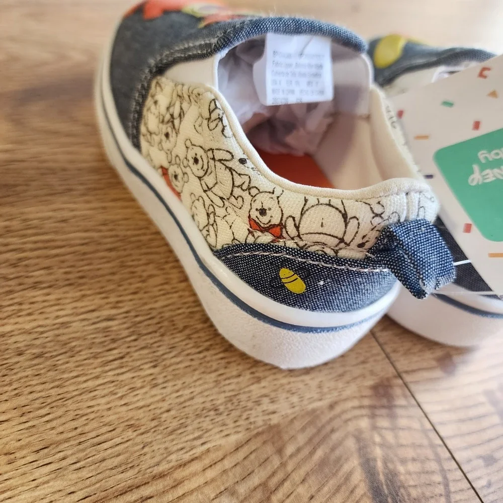 NEW Disney Baby Winnie the Pooh & Tigger Slip-On Canvas Sneakers Toddler Size 4